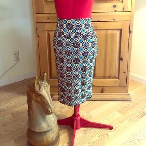 LuLaRoe sz S “Cassie” skirt